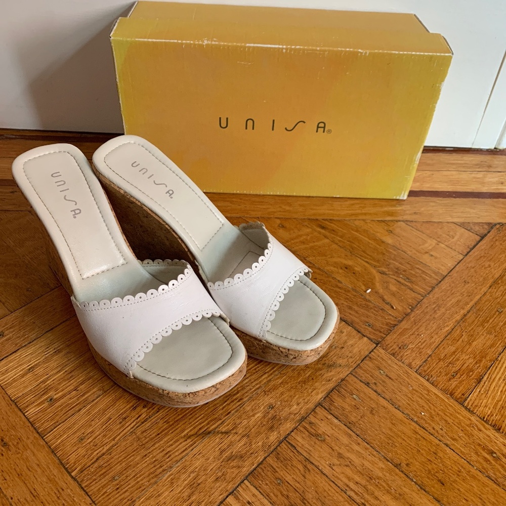 Unisa white and cork wedges size 7.5